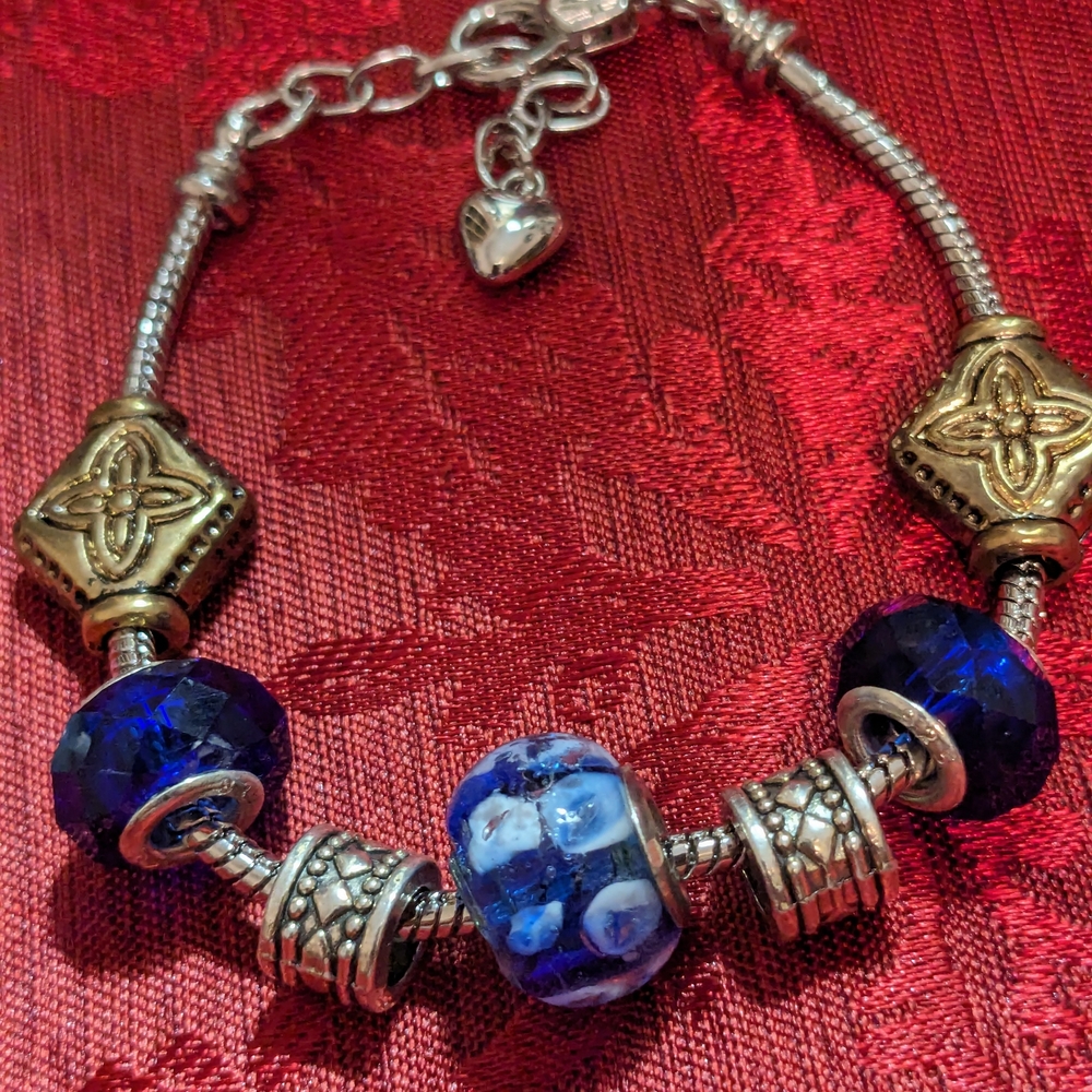 Elegant Blue and Silver Beaded Bracelet